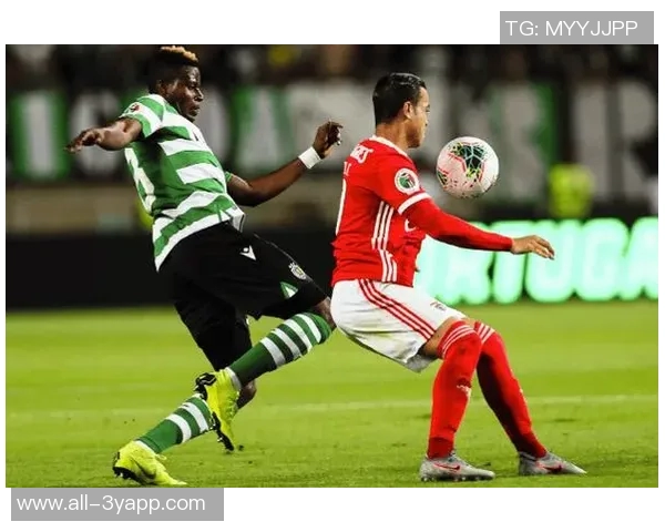 格里马尔多精彩任意球助力药厂获9月最佳进球荣誉