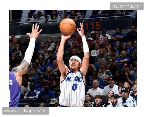 黄蜂首发组合三球米勒布里奇斯与克尼佩尔携手出战战绩显著9胜4负